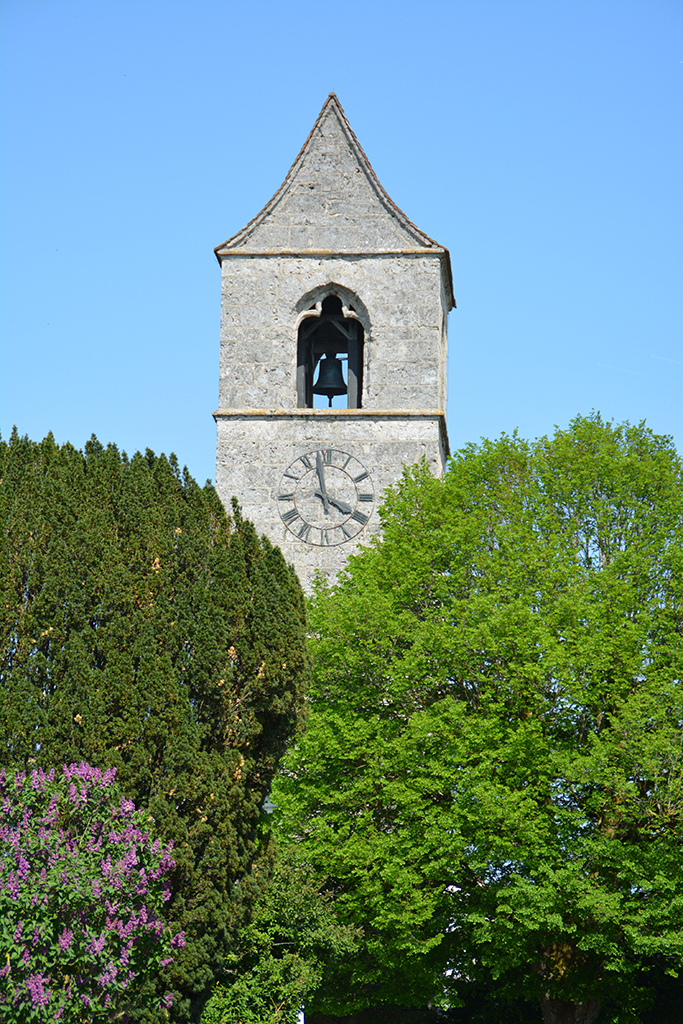 Kirchturm der Kirche Lüsslingen